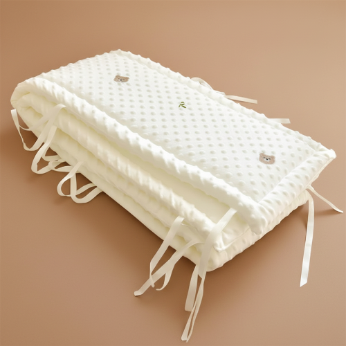 Tour de lit bébé minky crème broderie ourson fond brun